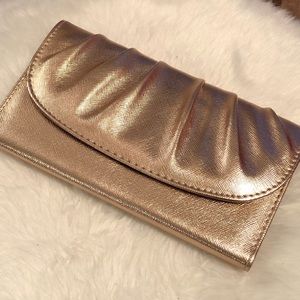 ✨NWOT- Metallic Rose Gold Wallet